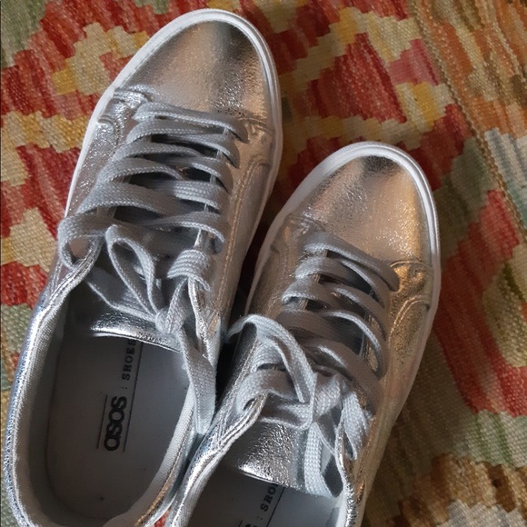 ASOS DESIGN silver lace up sneakers - Picture 3 of 3